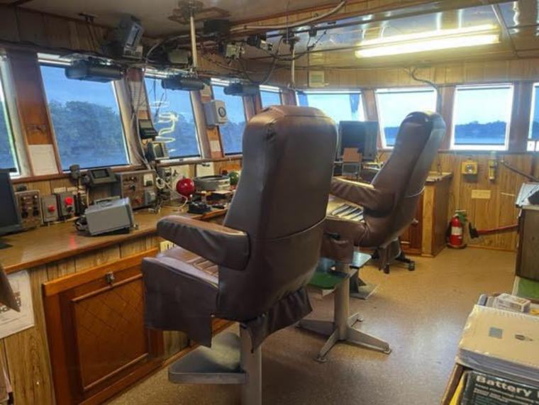 Wide interior view of the Stryker bridge